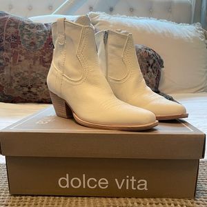 Silma Dolce Vita Ivory Nubuck Bootie